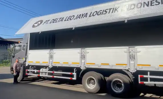 Truk logistik Delta Leo Jaya siap berangkat